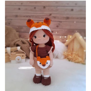 Megan a Boneca Raposa em Amigurumi