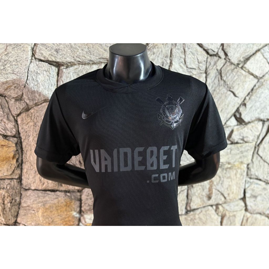 Corinthians em Preto: Camisa Full Black Modelo Jogador -Estampa em Plastigel e silicone - Para Torcedores Exigentes. (QUEIMA DE ESTOQUE)