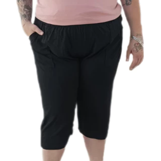 Calça Capri plus size em tecido viscolycra com 2 bolsos tamanho M ao G5