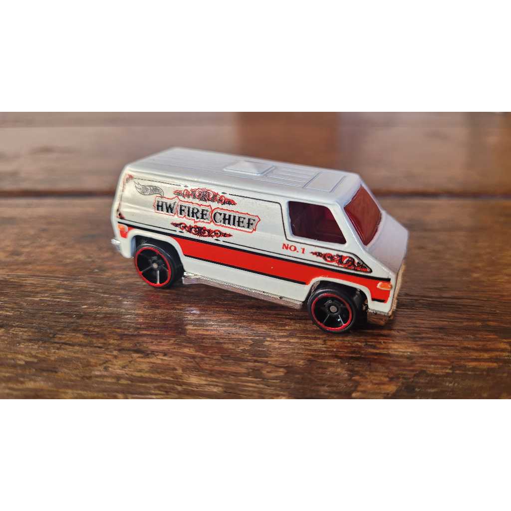 Hot Wheels - Super Van Branco - HW City 2015 (Fora da Embalagem