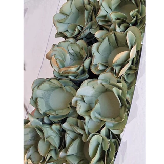 40 Forminhas Flor VERDE PISTACHE OLIVA CLARO BORDA OURO para Doces Finos, Docinhos, Brigadeiros