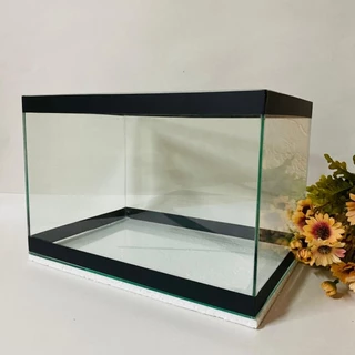 Aquário de diversos tamanhos, modelos de 13,17,20,22,28 e 30 (LITROS). Aquários espaçosos, permitindo uma melhor qualidade de vida para seus peixes. Com uma variedade de opções para uma melhor escolha, de acordo com seu ambiente.