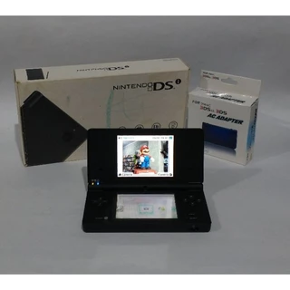 Console Nintendo DSi batendo serial