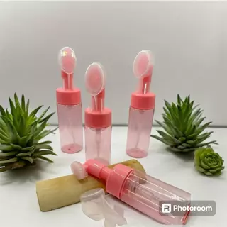 FRASCO PUMP ROSA COM ESCOVA DE SILICONE PARA LIMPEZA FACIAL SKINCARE 200ml