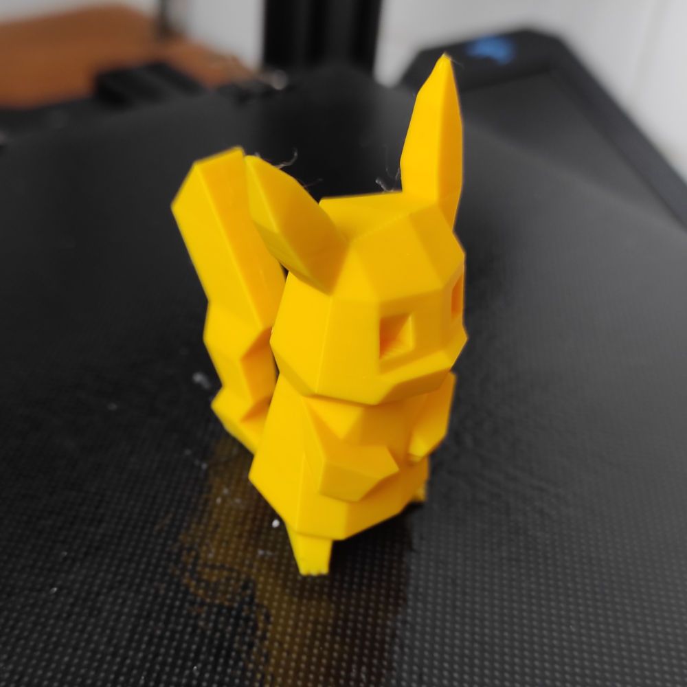 Pikachu Low-Poly Decorativo - 10cm