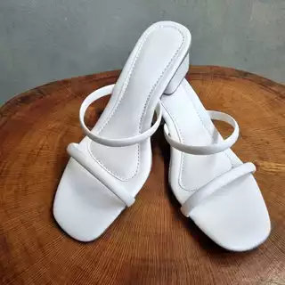 **Promoção**Tamanco Feminino Sandália Salto Medio Com 2 Tiras