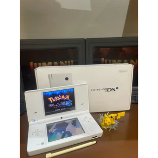 Nintendo DSi branco na caixa