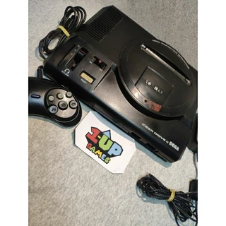 videogame console mega drive 2. está com marcas de uso. fonte e controle paralelos. sem cabo av.