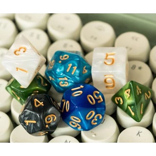 Jogo Kit 7 Dados D4 D6 D8 D10 D10% D12 D20 RPG Dungeons And Dragons D&D De Mesa Tabuleiro Perolados Conjunto Poliédricos