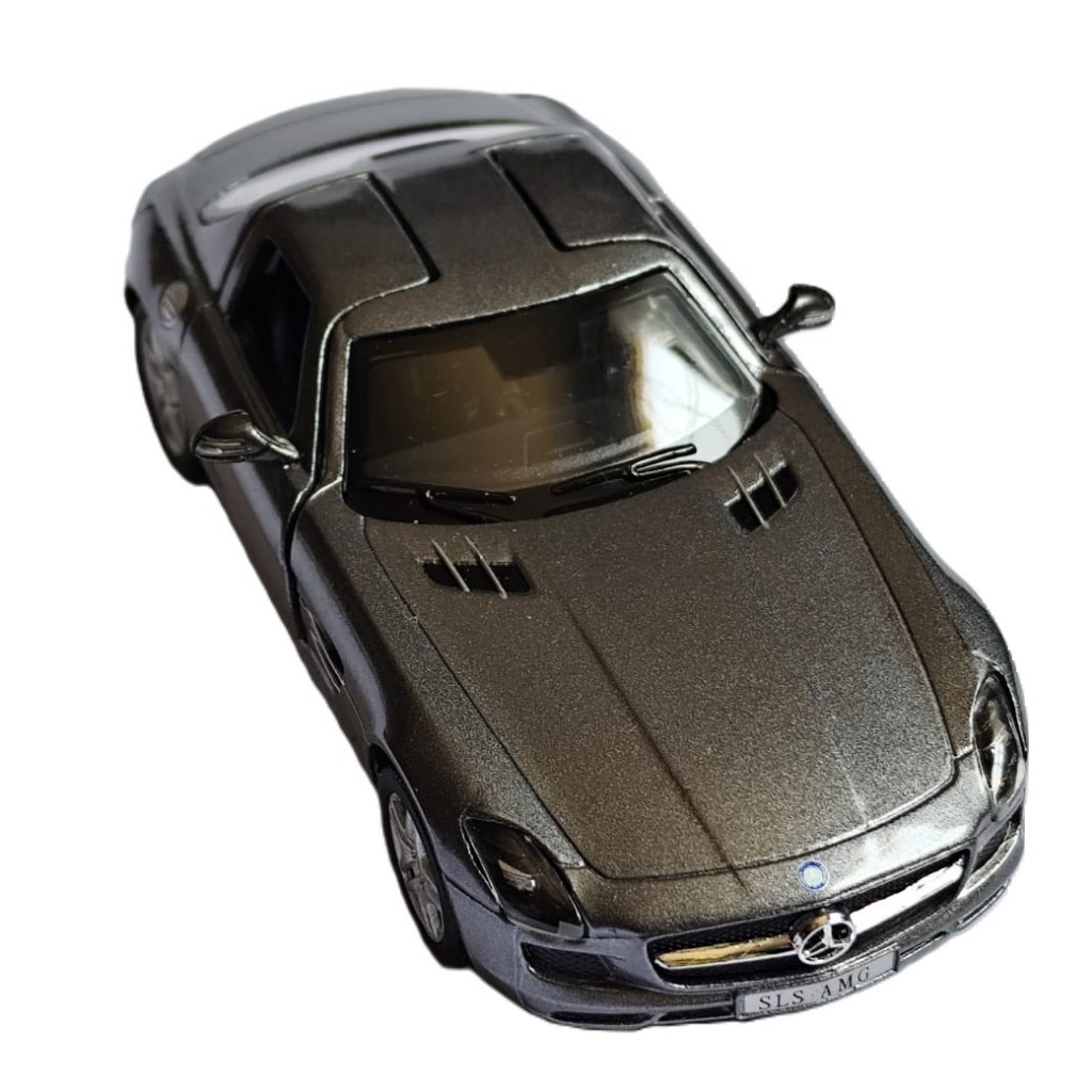 Miniatura Mercedes-benz Sls amg em metal - abre as portas