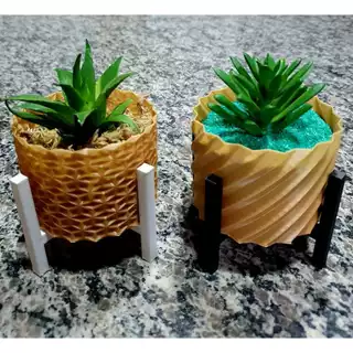 Kit 2 Vasos Cachepô Mini Decorativo Com Suporte para Mini Cactos ou Suculentas ou Plantas Artificiais