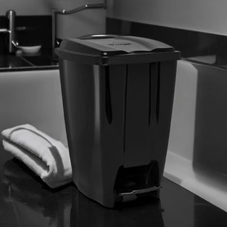 Lixeira com Pedal Para Banheiro 7 Litros Cesto de Lixo Preto Resistente