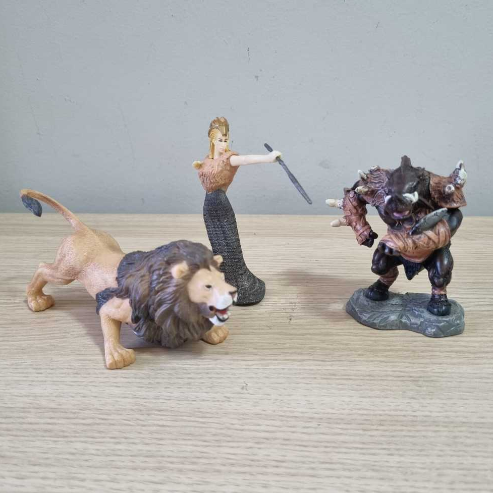 Lote 3 Miniaturas - As Crônicas de Nárnia - Disney - Walden - Hasbro 2005