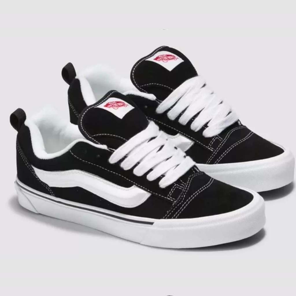 Vannis Vault KNU Skool Vintage Tênis Casual Skate Preto E Branco