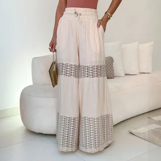Calça Feminina Pantalona detalhes em Renda Cintura Alta