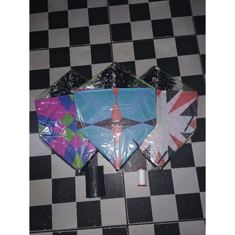 Pipa Kit 10 Pipas Com Rabiola Mais 2 Linha de Pipa e Lata Prontos para ...