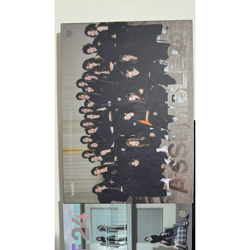 tripleS Álbum Assemble24 (Sem Objekt, Com Inclusões) | Shopee Brasil