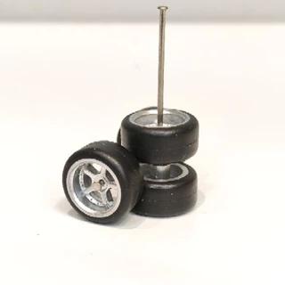 Rodas com pneus de borracha 5 pontas prateada para miniaturas hot Wheels e outros na escala 1:64