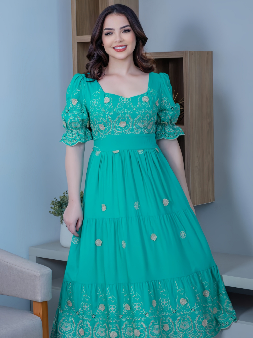 Vestido midi lese bordado 3D algodão manga curto 10178 | Shopee Brasil