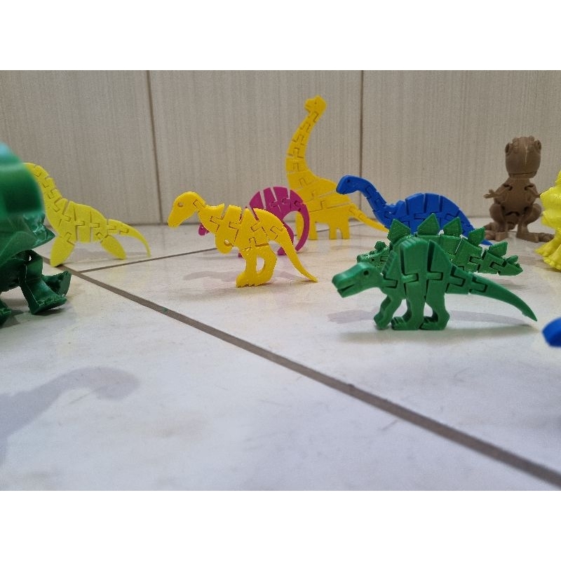 Dinossauros Flexíveis lindos.(2un)