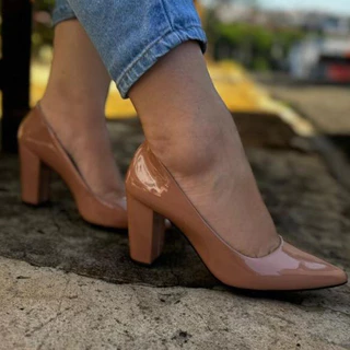 Scarpin Bico Fino Salto Grosso Quadrado Feminino Verniz Camurça Moderno Elegante