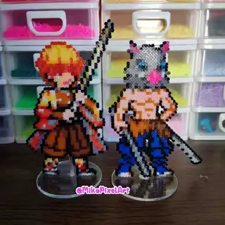 ímã / Totem Kit Zenitsu Agatsuma & Inosuke Hashibira do Demon Slayer em Pixel Art