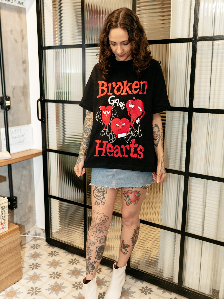 Camiseta Preta Coração Quebrado Broken Hearts Blusa Lançamento