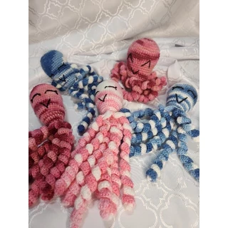Polvo terapêutico de crochê para bebês/ amigurumi