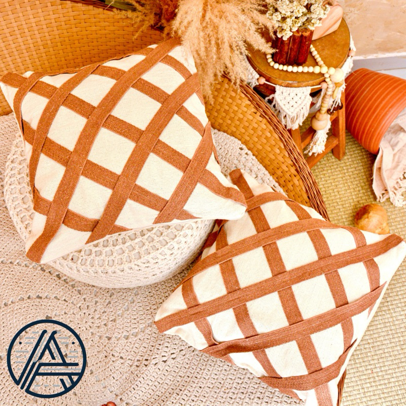 Capa de Almofada Cruzada Boho Artesanal 45x45