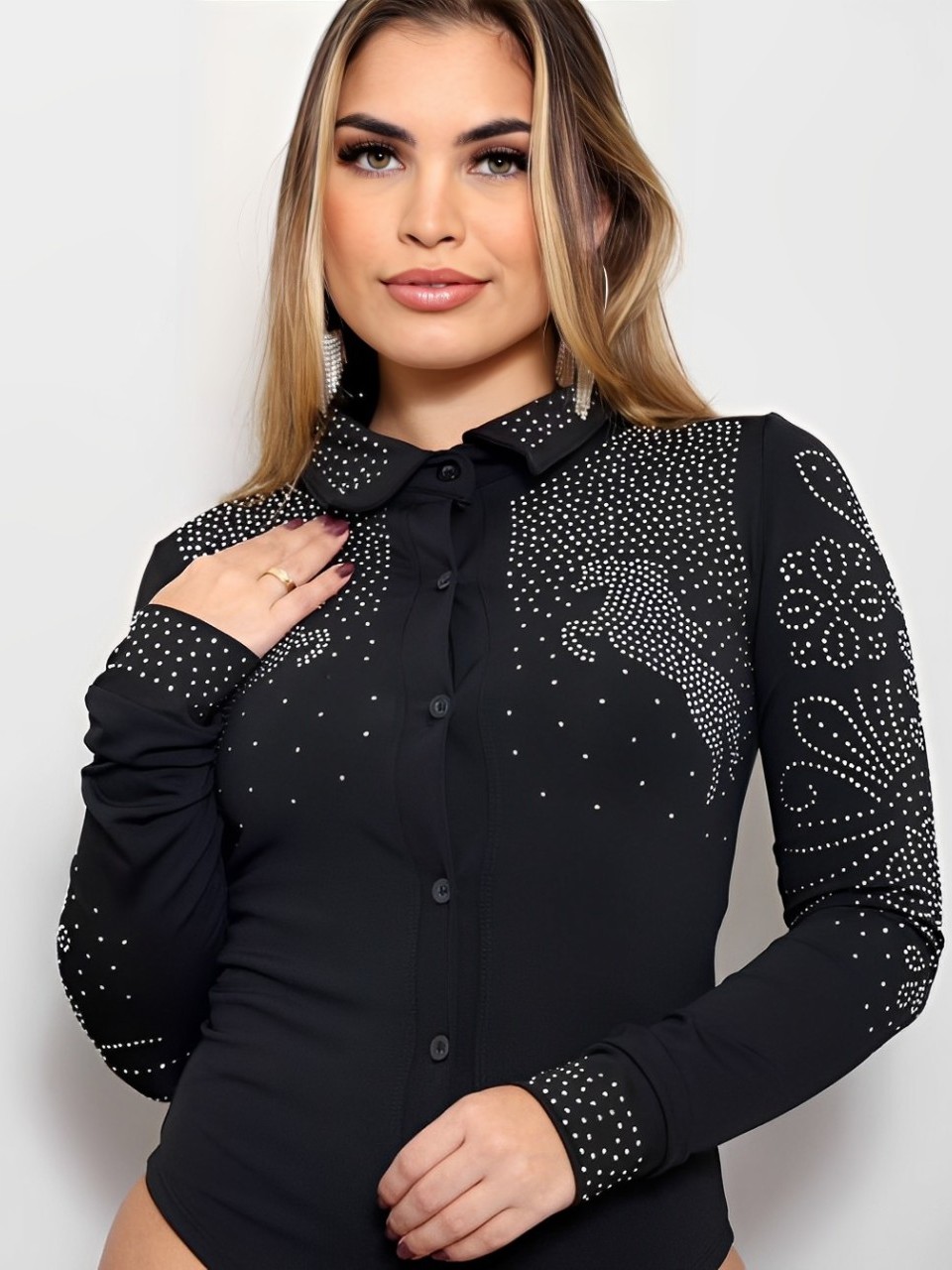 Body Ana Castela Cavalinho Preto Camisa Botões Feminina Manga Longa ...