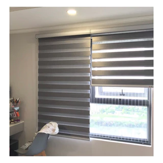 Cortina Persiana Double Vision rolo Cinza com Bando de Aluminio