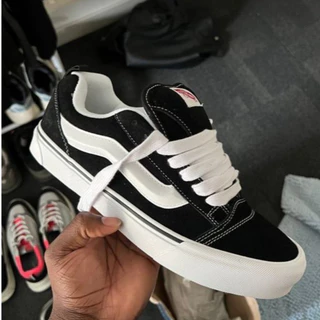 Tênis Knu Vault Skool Masculino e Feminino Casual Preto e Branco , Confortável, Macio Adulto Unissex