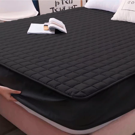 Vista lateral da capa protetora impermeável para cama casal