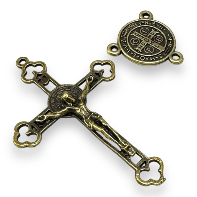 Kit 10 Peças De Terço Crucifixos São Bento + Entremeios Vaz