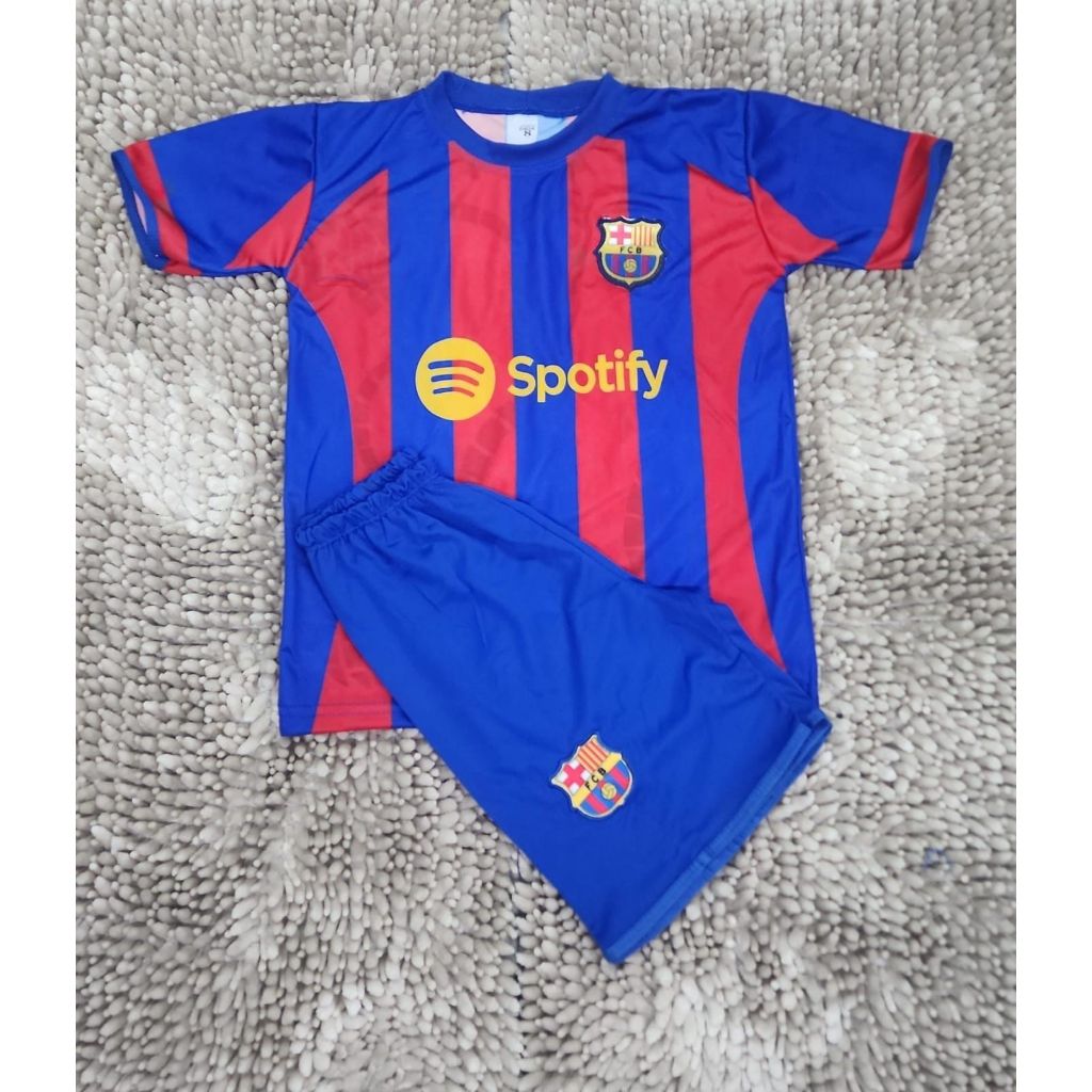 conjunto de time masculino de futebol FC Barcelona (Futbol Club ...