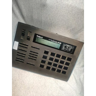 bateria eletrônica Roland R-8 funcionando e SEM fonte.