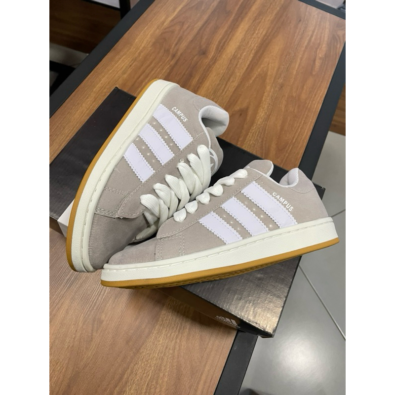 TÊNIS CASUAL DIA A DIA CINZA COM BRANCO