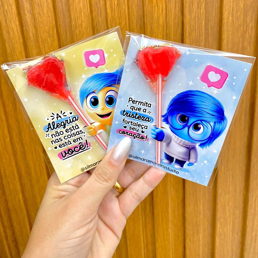 Kit 30/50 Cartões Personalizados + Pirulitos Emoções - Alegria, Raiva, Tristeza, Inveja, Nojo e Tédio
