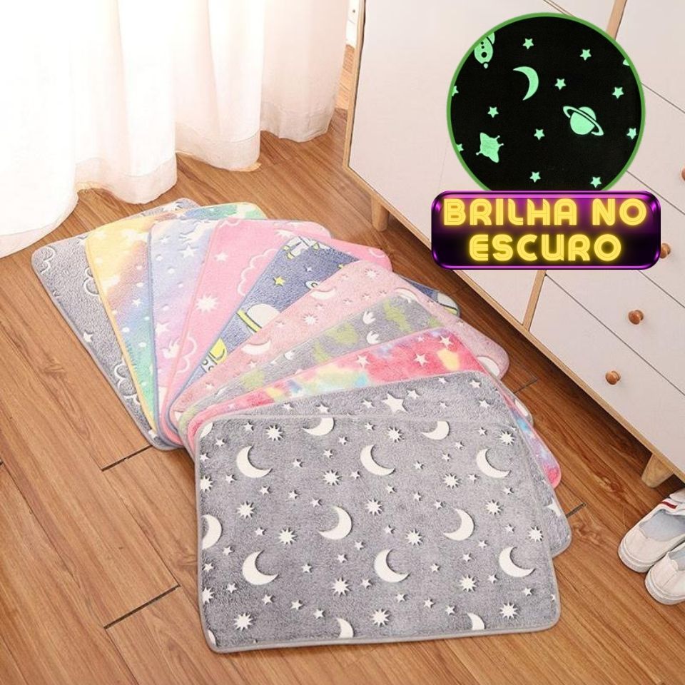 Tapete Brilha no Escuro Infantil Macio Felpudo Antiderrapante 40X60CM