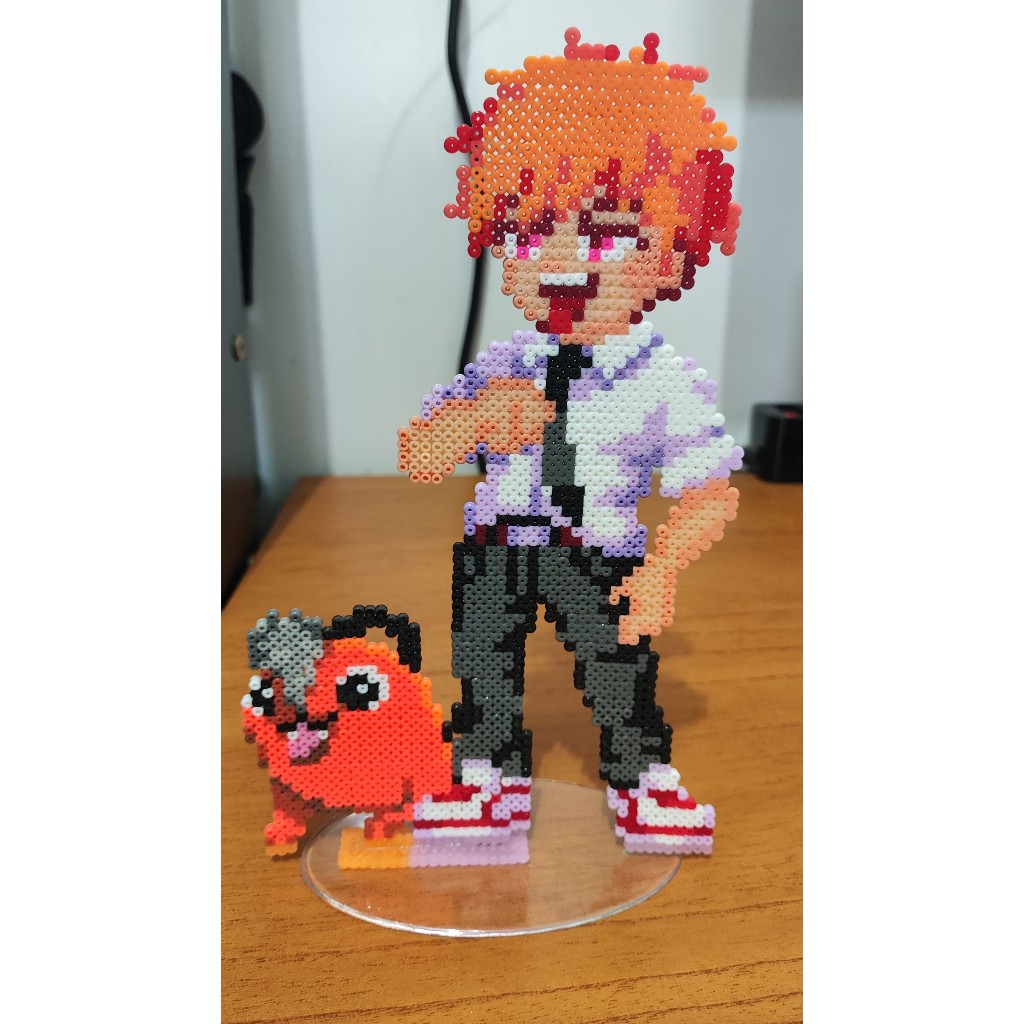 Totem Denji e Pochita (Chainsaw Man) em pixel art