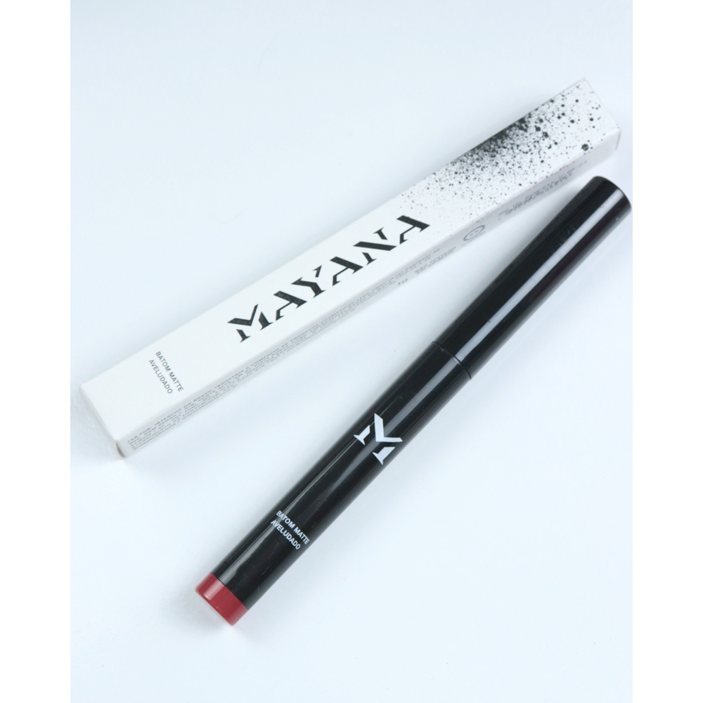 (NOVO) Batom matte aveludado Mayana Beauty - cor 300 No Regrets Vermelho