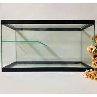 Aquário para tartaruga com rampa de acesso, plataforma facilitadora, que possui relevos em silicone, aproximadamente 22 litros, tamanho (45cm x 20cm x 25 cm), fabricado em vidro 3mm, tamanho ideal e muito bem embalado.