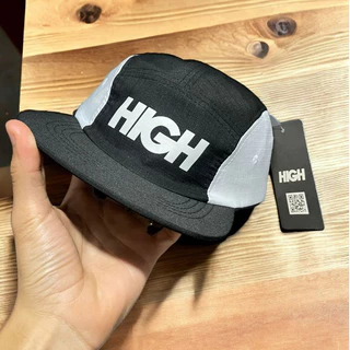 Boné FIVE PANEL Masculino e Feminino Ultimas Peças - Preto e Branco