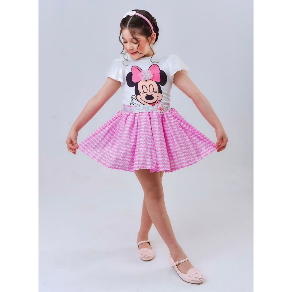 Conjunto de Festa Infantil Composto por Saia Rodada e Blusa Luxo