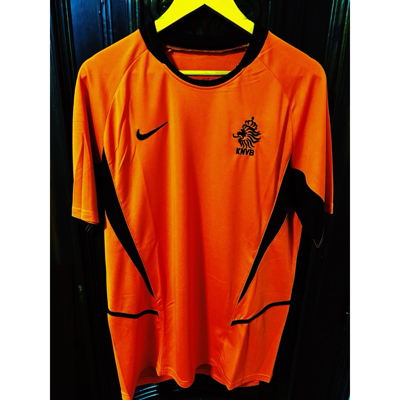 Camisa de time retrô Holanda 2002