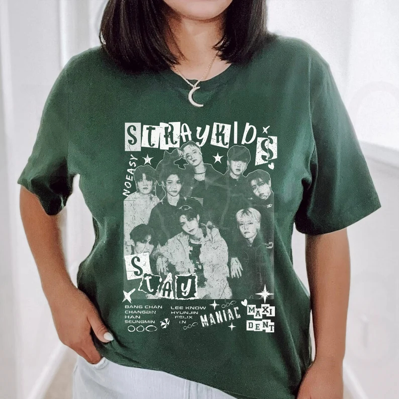 Camiseta T-shirt Unissex Kpop Stray Kids World Tour Maniac