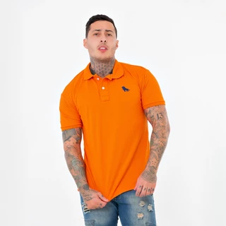 A camisa Polo, é desenvolvida em piquet, uma malha suave e confortável . br