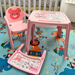 Mesa Infantil com uma Poltrona com bandeija