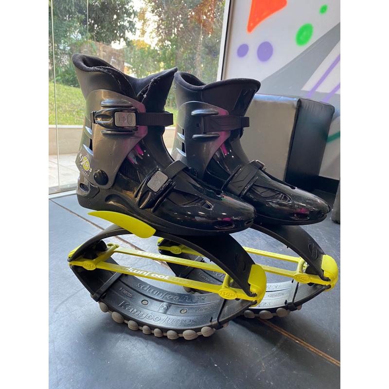 Bota Kangoo jumps S | Shopee Brasil
