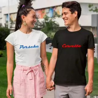 Kit Casal 2 Camiseta Carros Blusa Algodão Porshe E Corvette Relâmpago